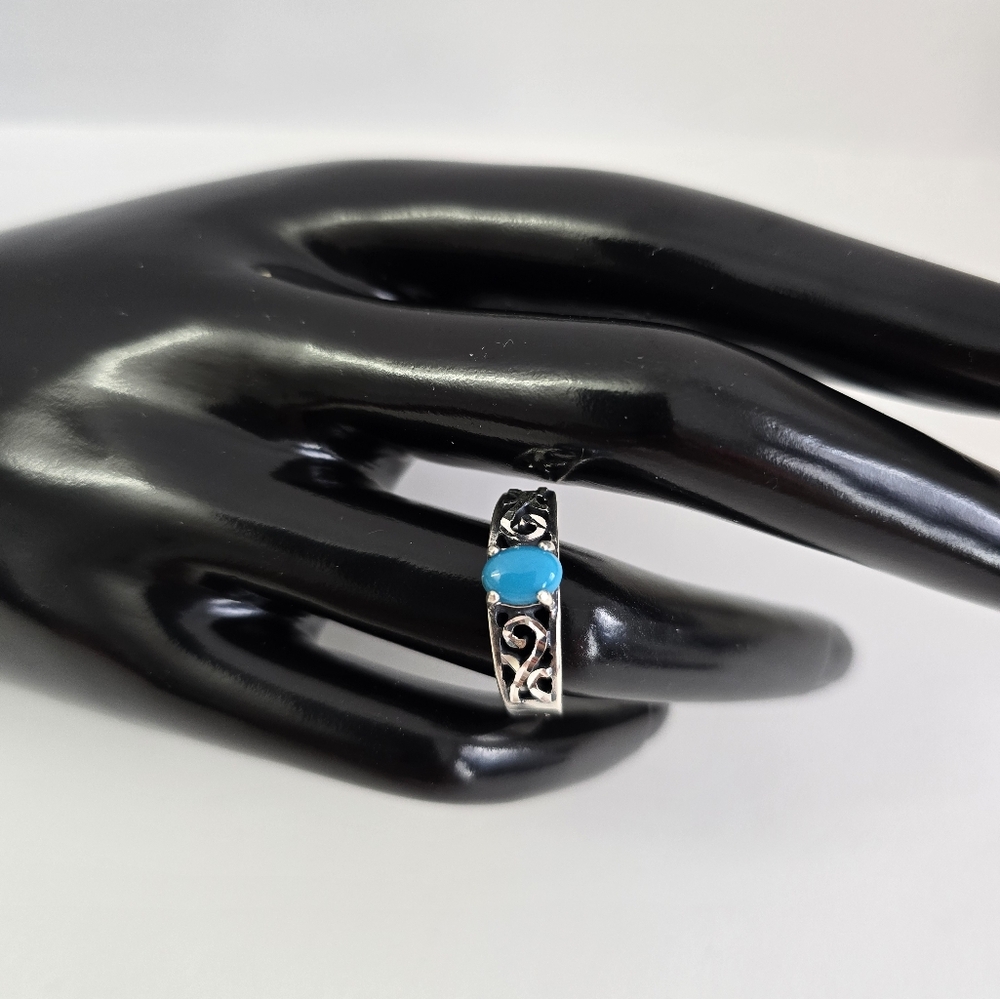 Elegant Sterling Silver 925 and Turquoise Women's Ring